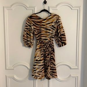 Animal print dress with balloon sleeve